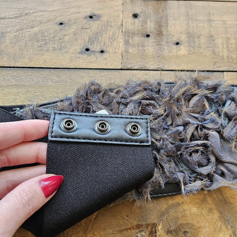 Belt - Picture 2 of 3